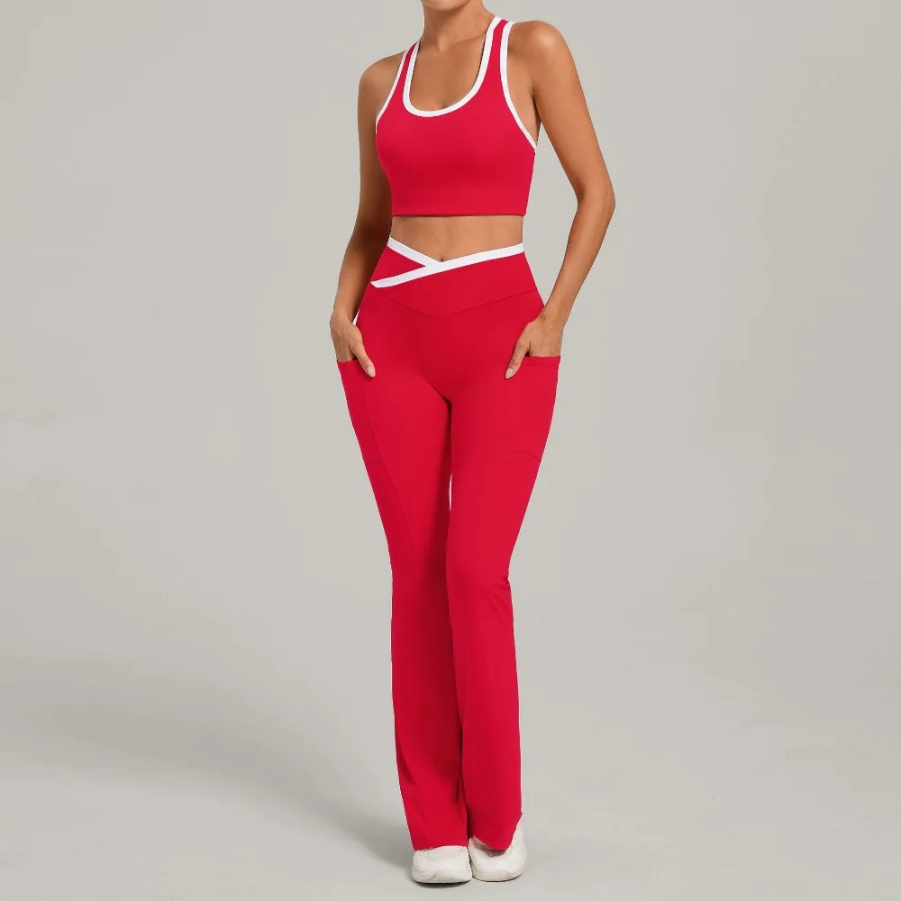 

Комплект для фитнеса: топ с U-образным вырезом и облегающие брюки-клеш с карманами для йоги и бега