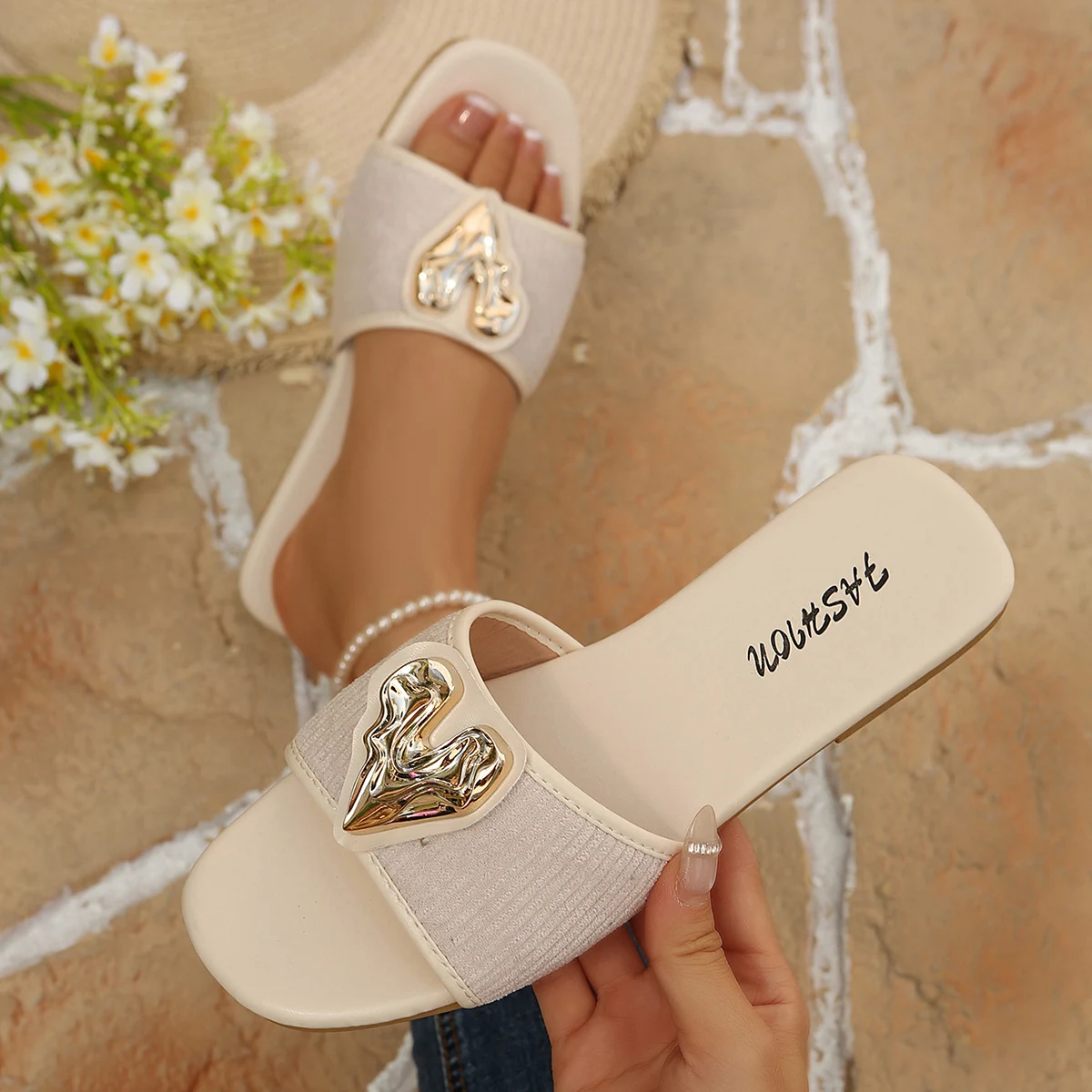 

New Sandals Female Summer Slippers Anti-Slip Casual Outdoor Beach Shoes Fashion Flat Slippers Women Shoes Sandals Ladies