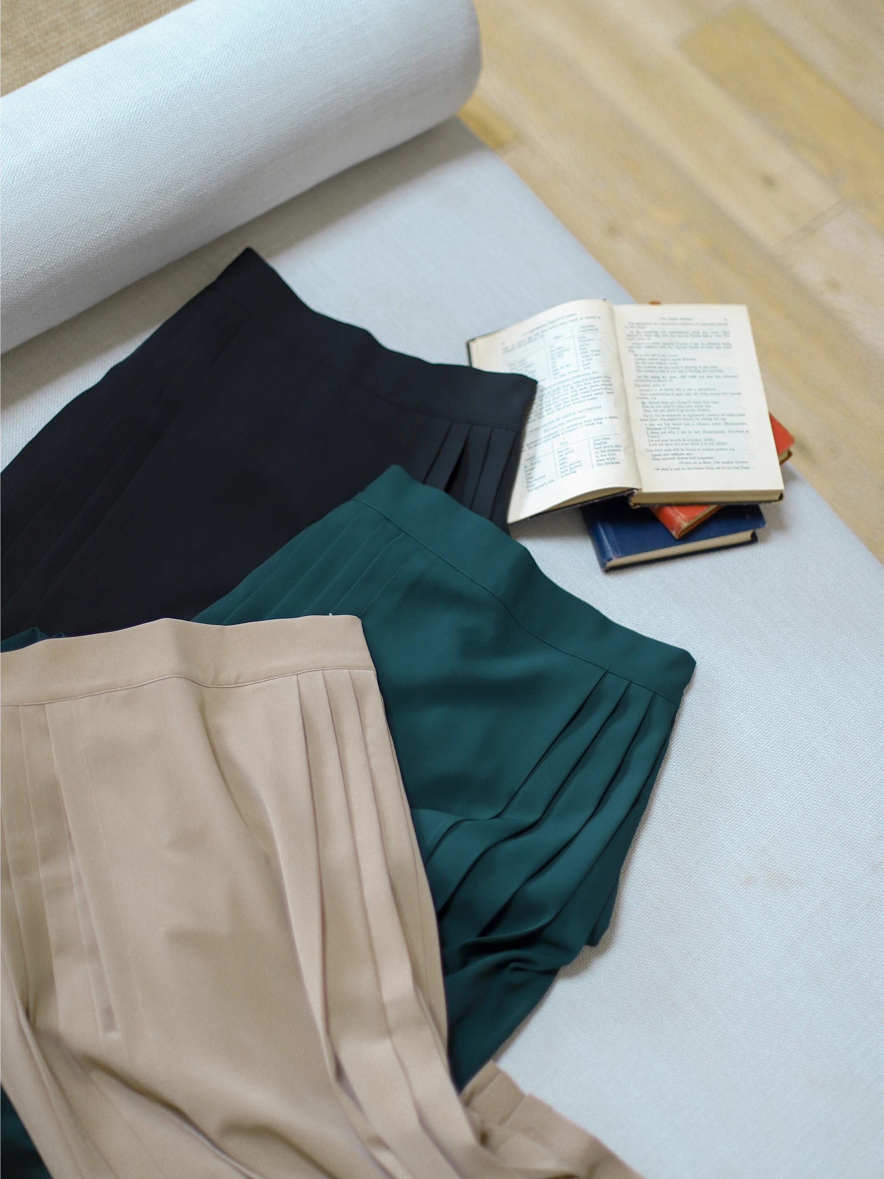 

Универсальная юбка-миди Wi Pool Basic Tee-Color Hanfu с карманами для повседневной носки, из полиэфирного волокна, коллекция Осень 2024