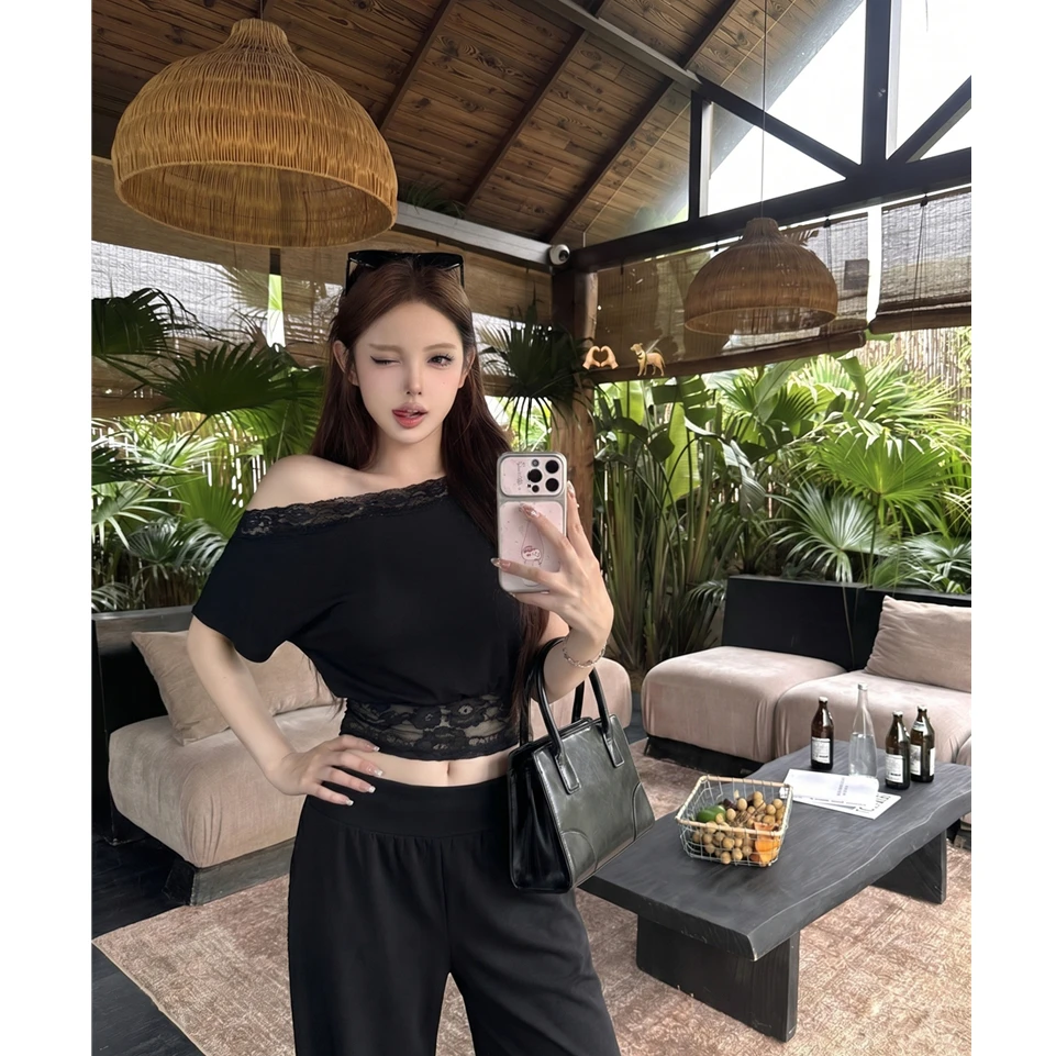 Princess Style Lace Trim White Pure Desire Lace Patchwork Diagonal Shoulder Waist in T-Shirt Women Summer New Trend Brand Lad...