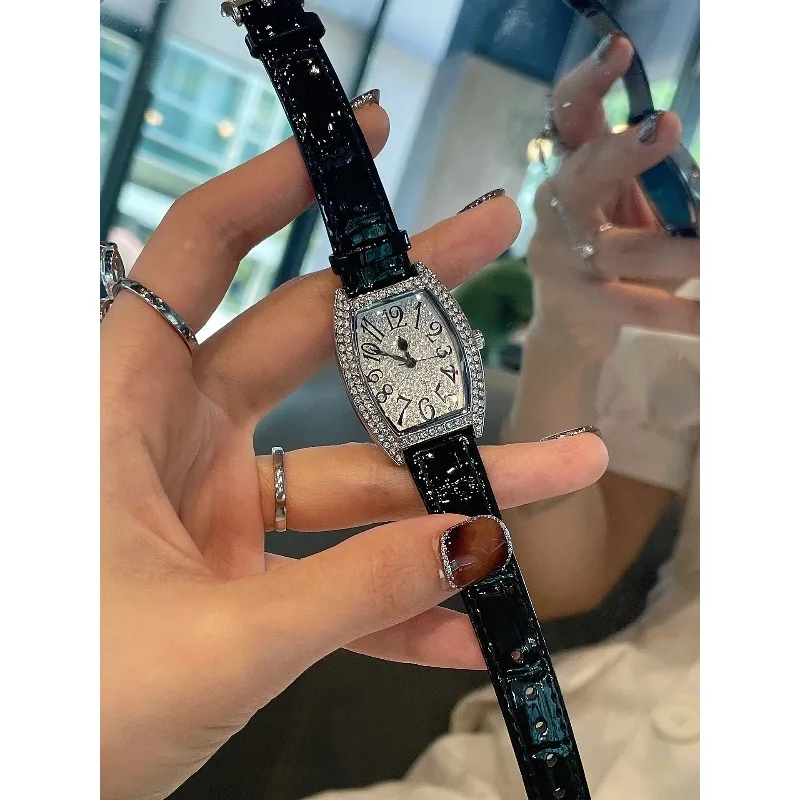 Starry Sky Red Watch, Ladies' High-end Women's Leather Strap Premium Women's Watch, 2025 New Style Women's Watch