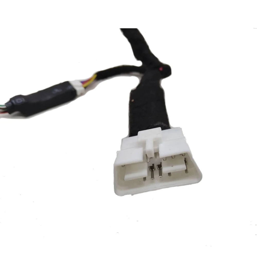 Symulator zmiany numeru VIN, obsługa filtrów EOBD, obsługa ramek rozszerzonych 11-bitowych i 29-bitowych, narzędzia do modyfikacji numeru ramki.