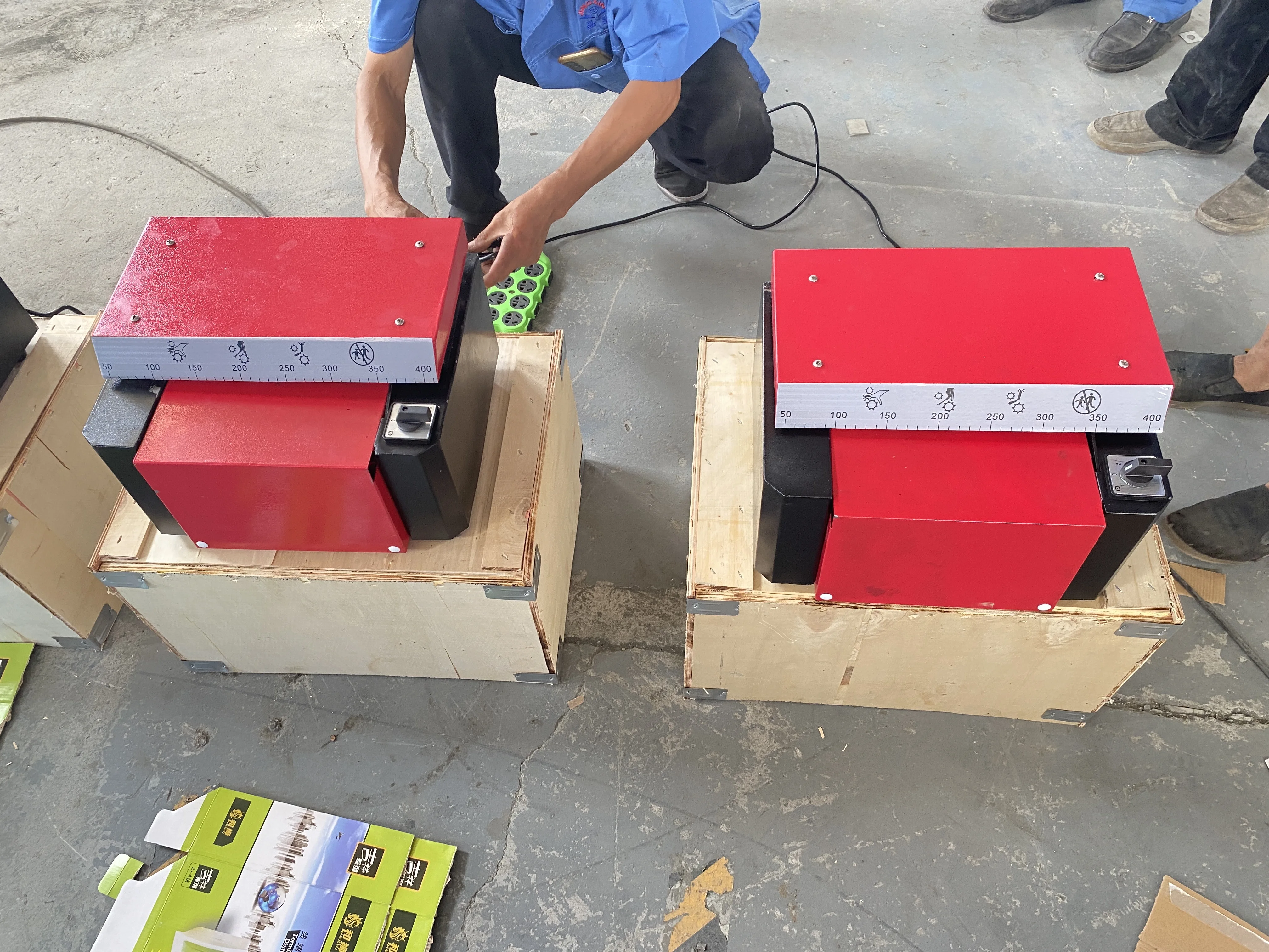 Industrial Corrugated Cardboard Shredding Machine  / Corrugated Carton Box Making Machine/Honeycomb Packaging Paper Machine