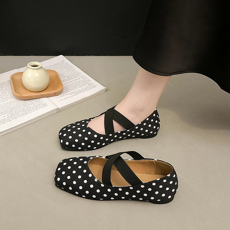 sapatos-femininos-confortaveis-de-bico-redondo-com-elastico-estilo-versatil-primavera-outono-sapatilhas-vintage-com-poas