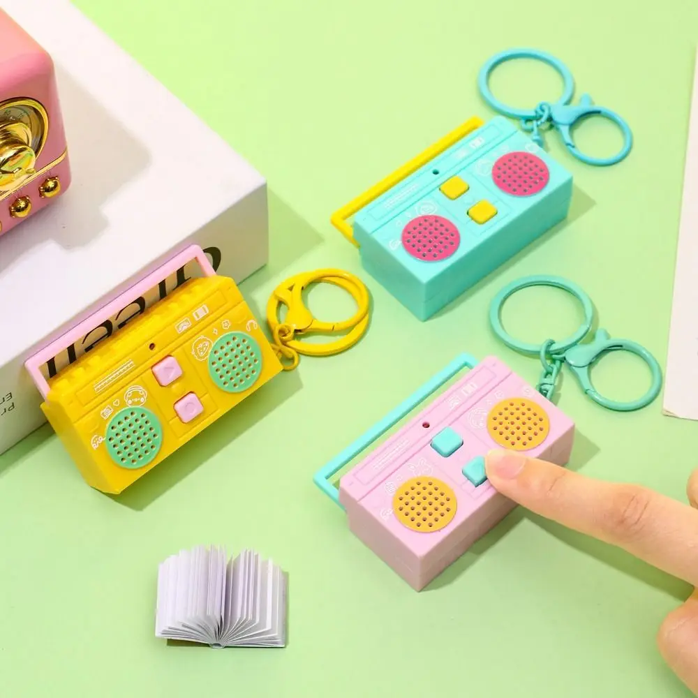 الرجعية راديو شكل المفاتيح الاكريليك الحنين مسجل شرائط قلادة حقيبة معلقة الموسيقى قلادة صغيرة المتكلم مفتاح حامل سيدة #4