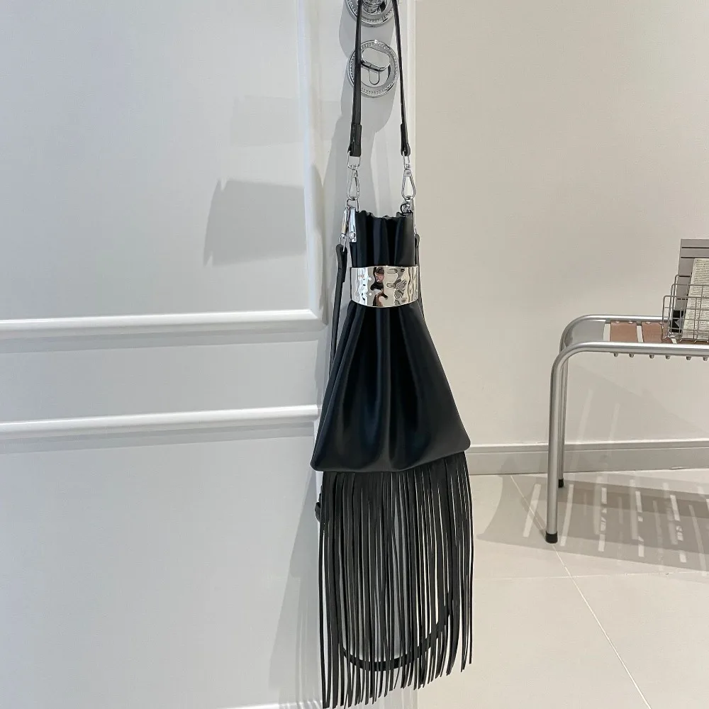 

New Soft Tassel Shoulder Bag PU Leather Chic Crossbody Bags Metallic Buckle Large Capacity Handbag