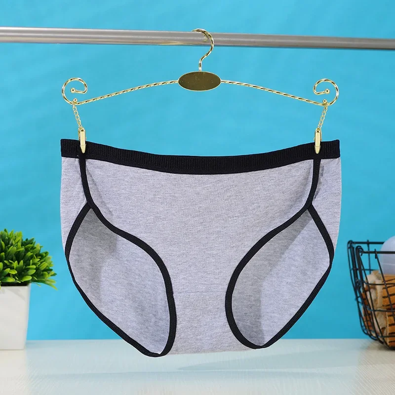 Simple Solid Color Basic Style Black Soft Pure Desire Style Mid-waist Full Cotton Crotch Breathable Triangle Briefs Underwear
