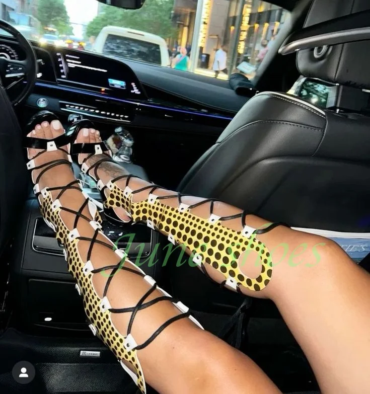 

Lady Open Toe Printed Gladiator Cut-Out Knee Sandals Hollow Design Yellow Printed Footwear Summer Dress Runway Pumps Size 34-46