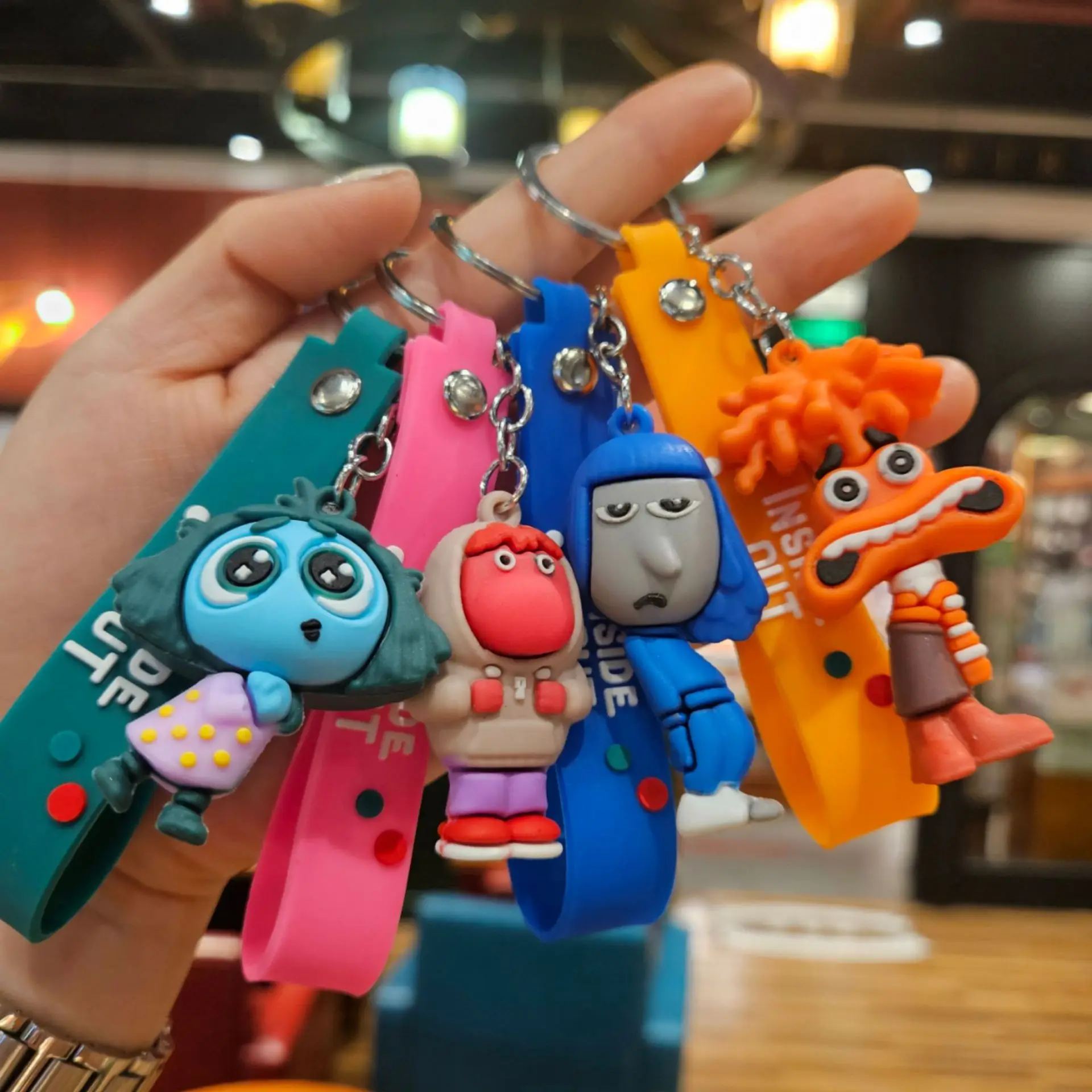 10or30pcs Anime Inside Out Keychain Mind Wars Sad Emotions Kawaii Action Figure Model Toy Doll Men's Car Key Pendant Accessories