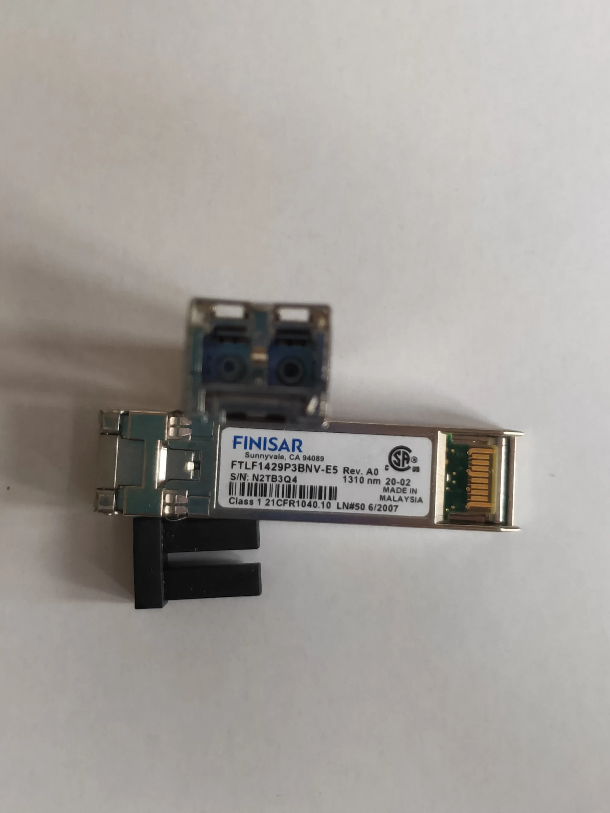 

finisar SFP 16G/FTLF1429P3BNV-E5 16G 1310nm SFP+/Network adapter Switch Optical fiber module/finisar 16g Transceiver Single mode