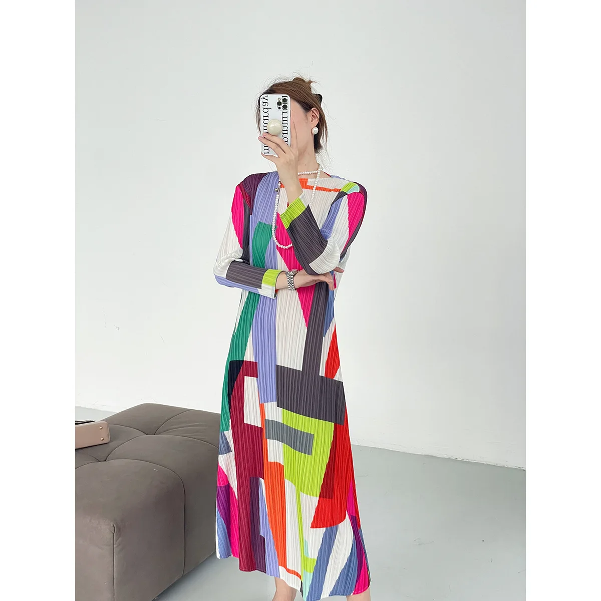 Miyake Pleated 2024 Autumn French Minimalist Geometric Printed Dress with Feminine Elegance and Slim Fitting Long Skirt