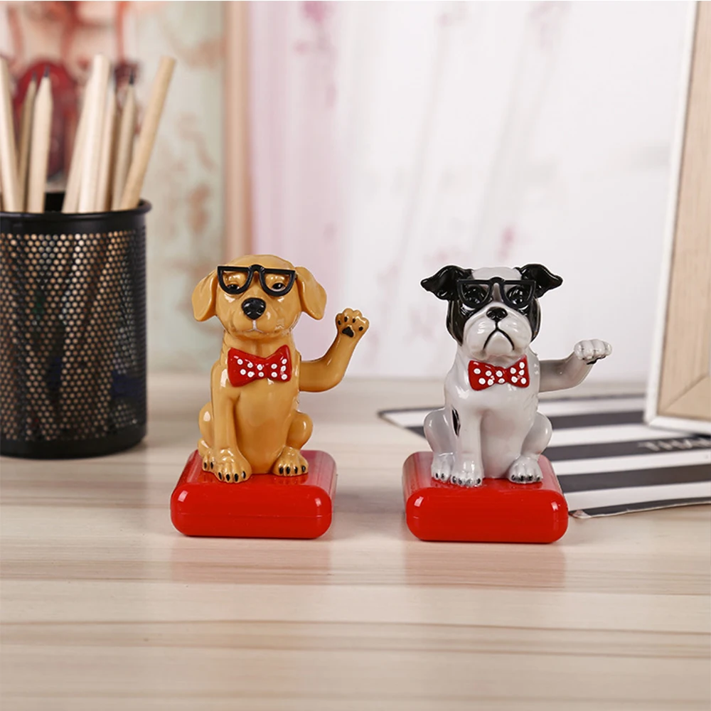 Solar Shaking Head Cartoon Cute Dog Car Dashboard Decoration, Gift, Creative Car Interior Decoration Accessories