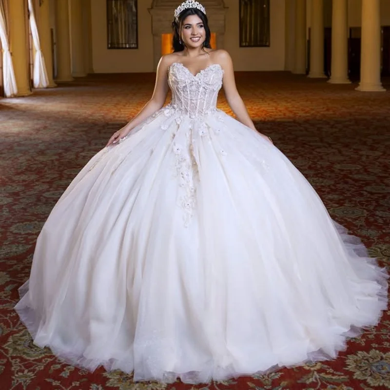 Branco quinceanera vestido lantejoulas decalque cauda longa fora do ombro 3d flor camadas arco vestidos de 15 quinceanera ﻿ Personalizar