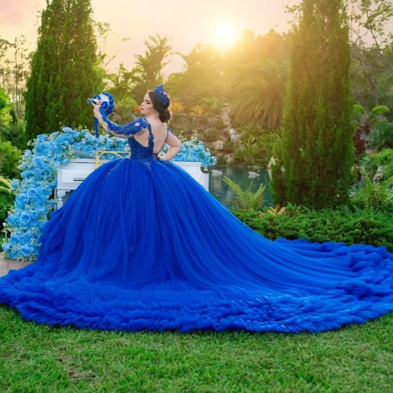 Op maat gemaakte glanzende blauwe Quinceanera-jurken Uit de schouder pailletten applique Kanten ruches Lange staart Vestido 15-Quinceanera