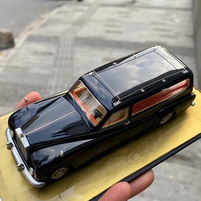 Resin 1:43 Scale 1963 V - Hearse Vintage Car Model Nostalgia Classic Adult Toy Collection Static Display Ornament Gift Souvenir