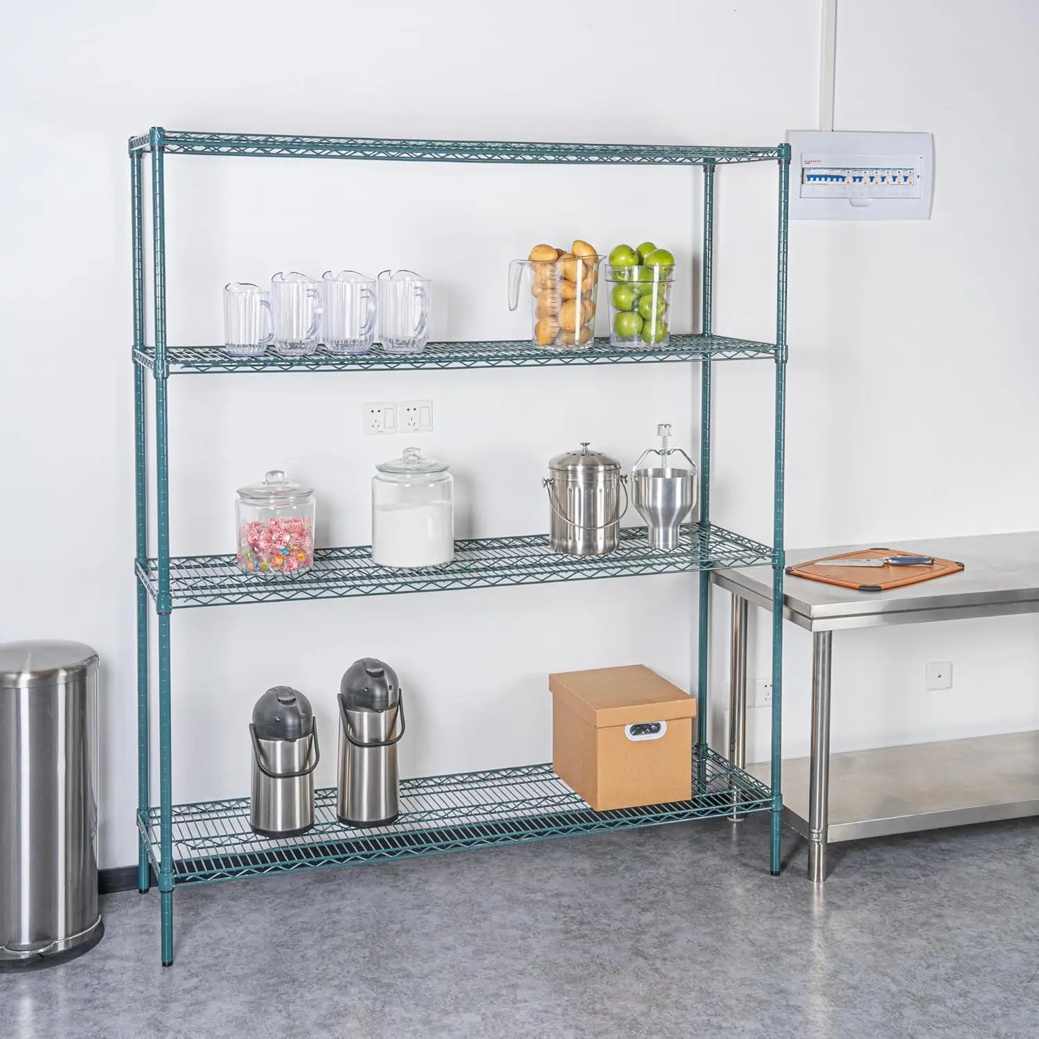 أرفف إيبوكسي للمطاعم: قاعدة مقاس 18 × 60 × 1.5 بوصة مع 4 رفوف سلكية معتمدة من NSF، وأوضاع رفوف غير متضمنة