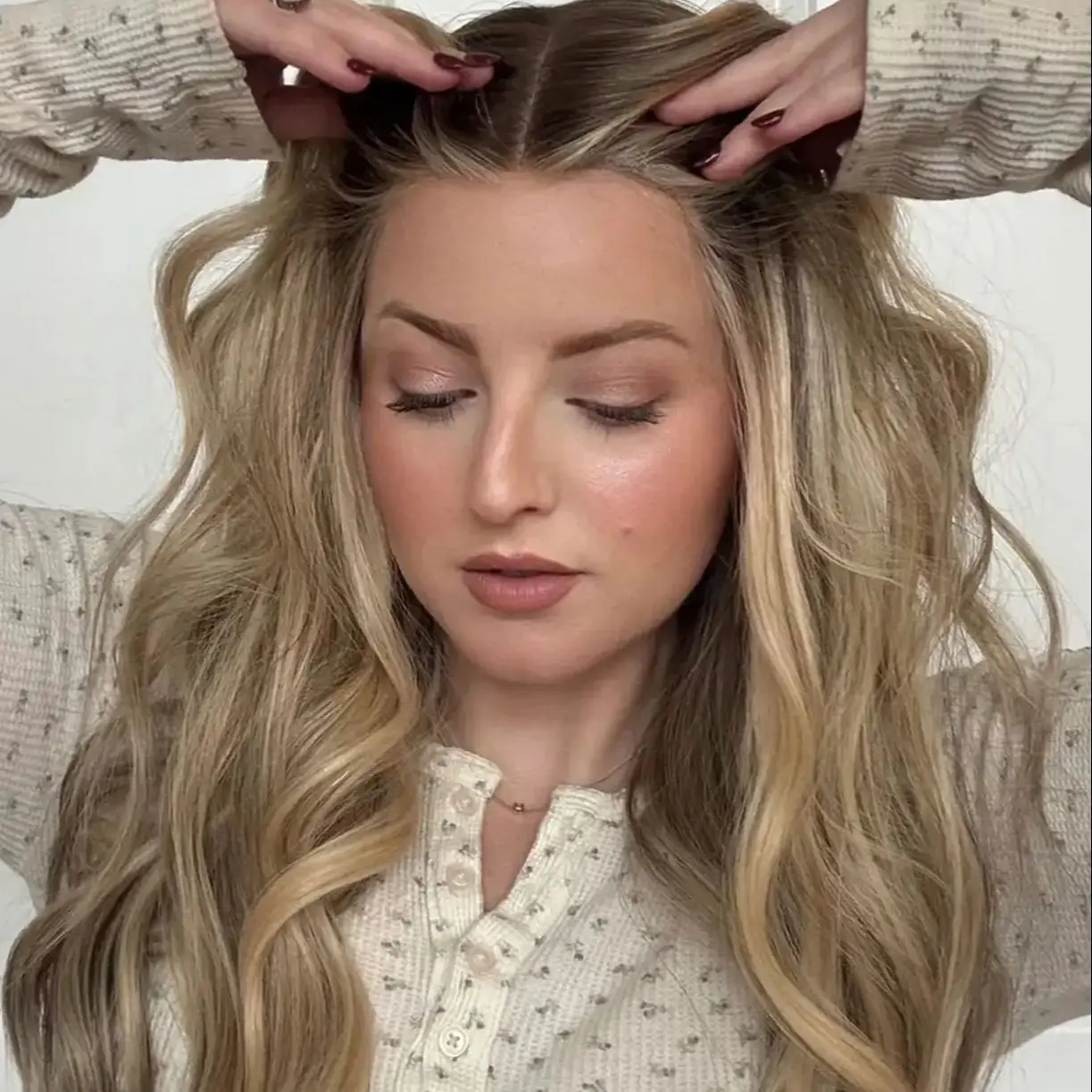 

24 Inches Preplucked Hairline Ombre Honey Brown Highlights Balayage Luxury Synthetic Lace Front Wig Natural Body Wave Soft Wig