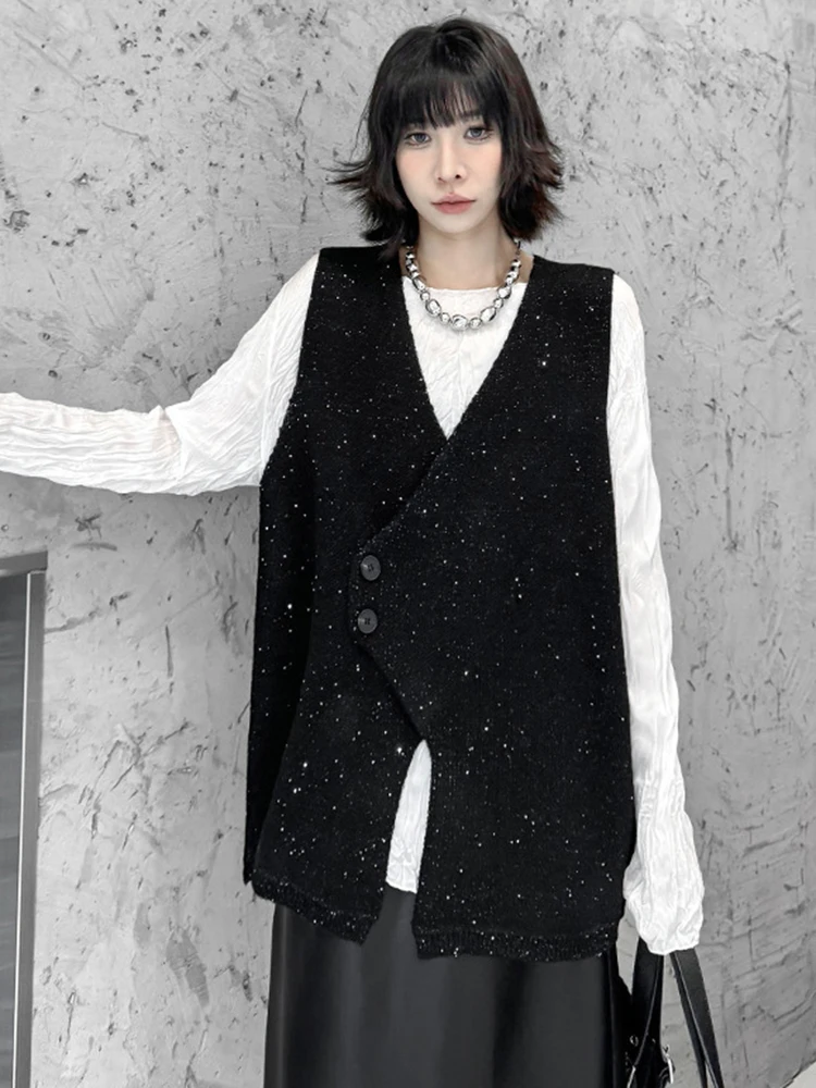 EAM Women Black Sequins Hem Slit Big Size Knitting Vest New V-collar Sleeveless Fashion Tide Spring Autumn 2025 1DH9442