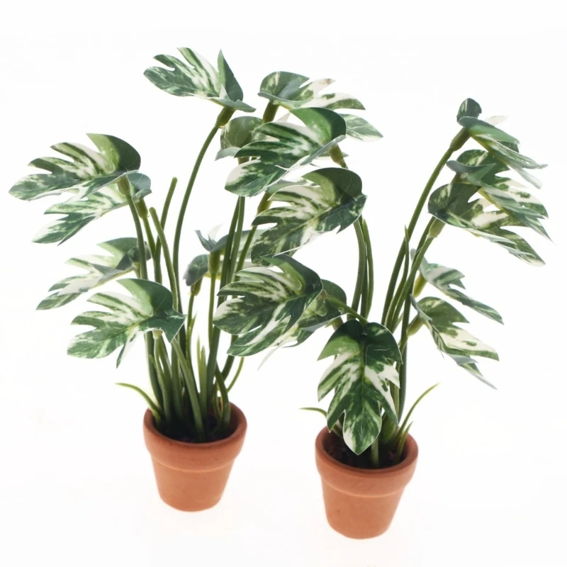 Pianta in plastica artistica con foglie Monstera variegate bianche per decorazione ambiente delle case delle bambole