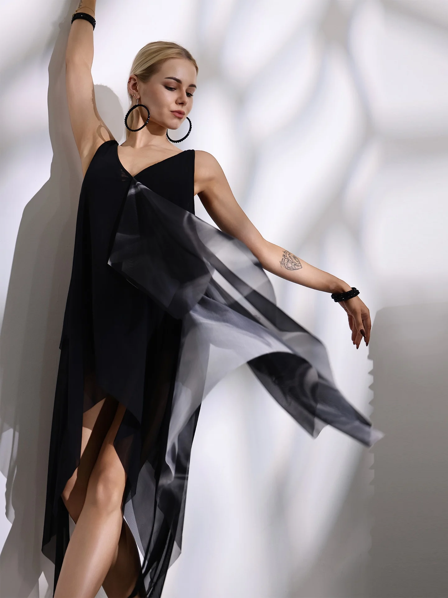 Robe de spectacle de danse latine pour femmes, vêtements d'entraînement amples et Sexy, Costumes de scène de danse latine pour adultes, nouvelle collection 2025 DQS20708