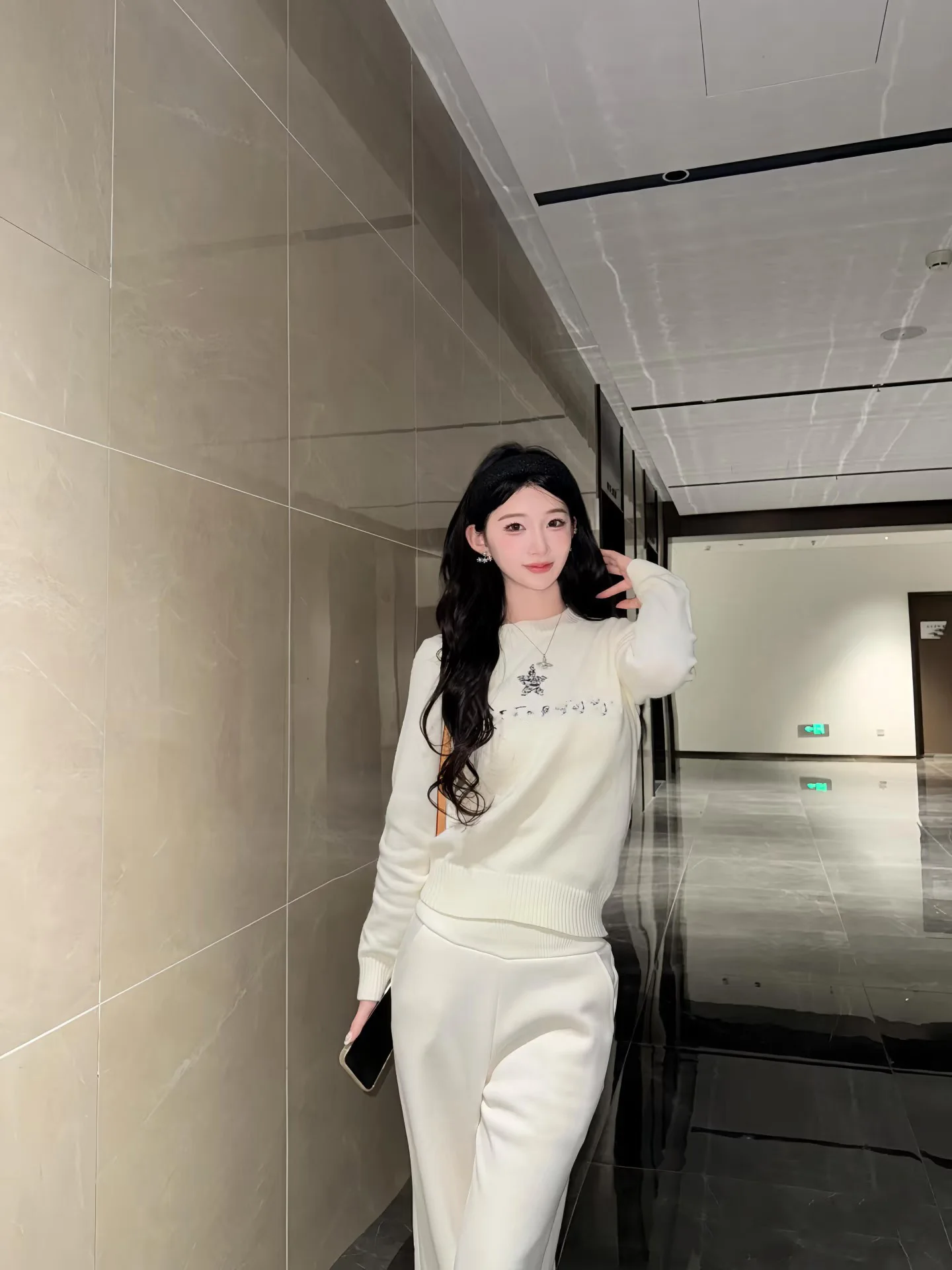 

Женский вязаный свитер Ele с вышитыми буквами, осенне-зимний, с круглым вырезом, с высококачественным звездным дизайном, модный, повседневный крой