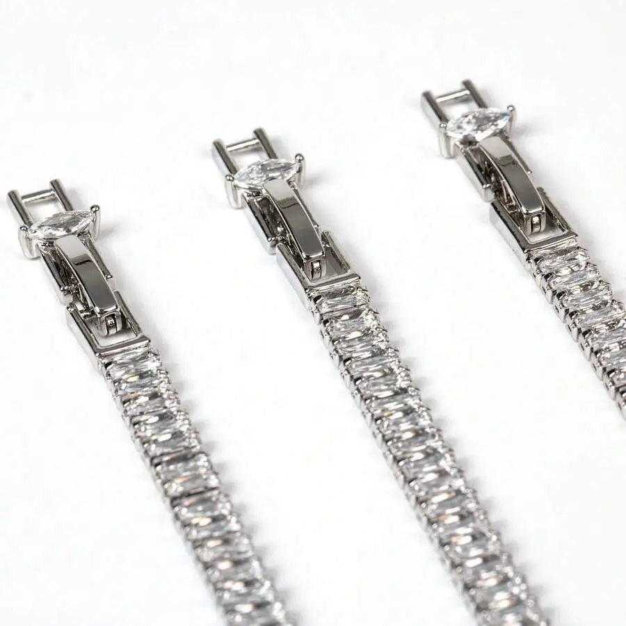 

Baguette-Cut Crystal Tennis Bracelet For Women — Delicate Floral-Inspired Design, Ideal For Casual And Formal Occasions