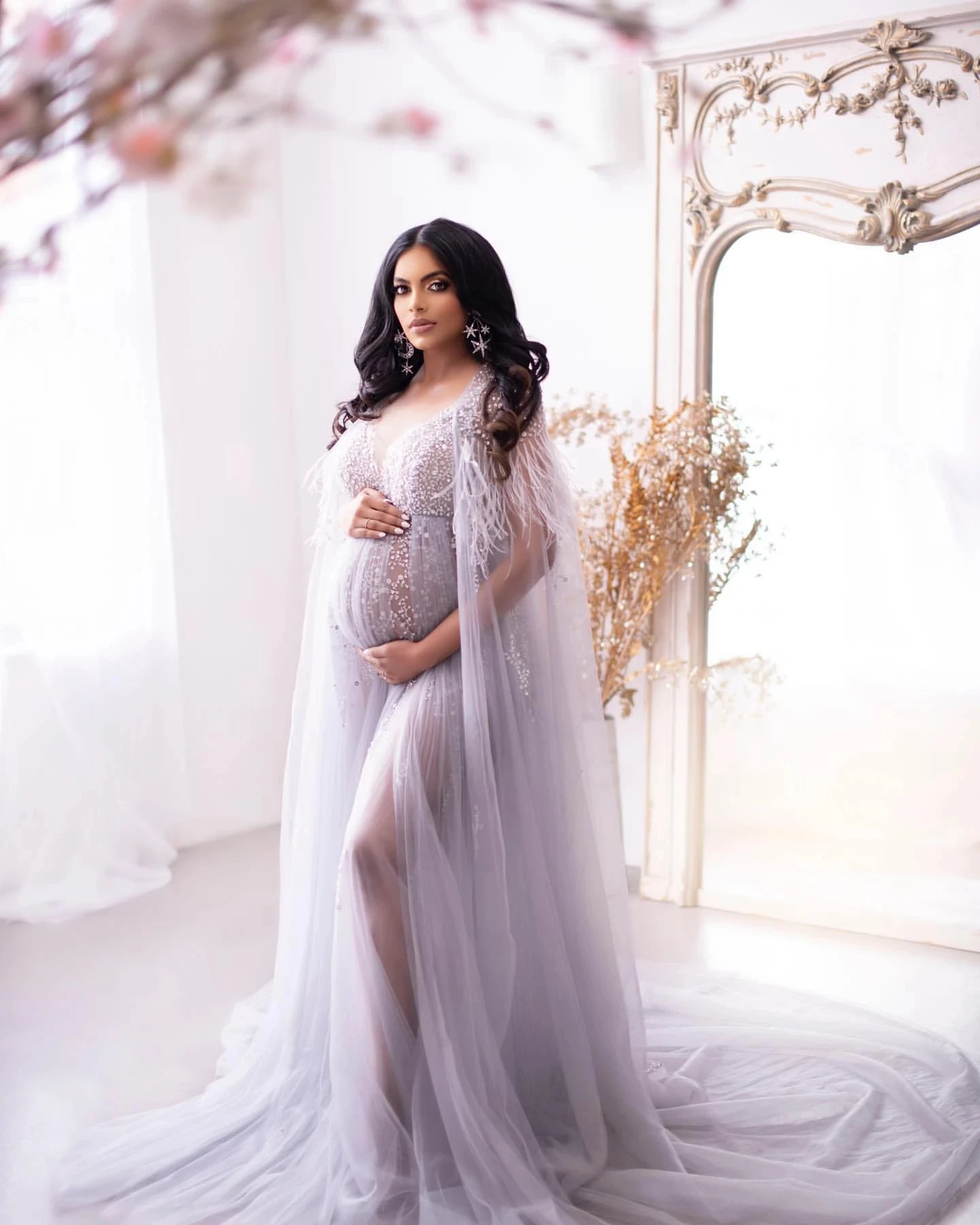 Luxury Beaded Feathers Maternity Gowns for Photoshoot Elegant See Thru Tulle Maternity Dress for Baby Shower with Shawl Custom