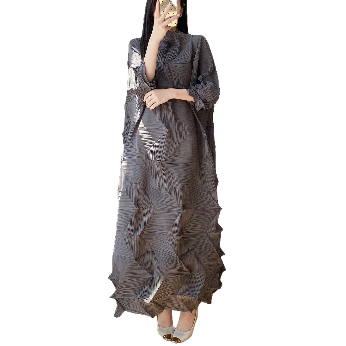 

Miyake Pleated Handmade Diamond Long Dress Women 2025 Spring Summer New Loose Large Size Lace Turtleneck Dress with Belt