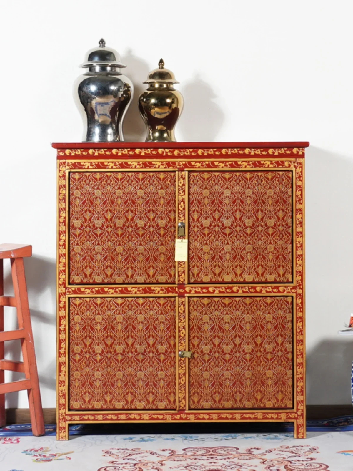South East Asia Solid wood foyer Entrance cabinet Antique Thai locker Retro decoration Buddha cabinet
