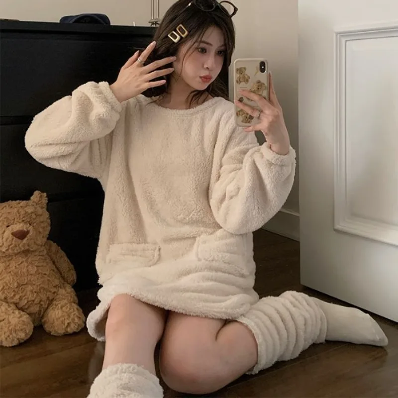 

Женская зимняя ночная рубашка из кораллового флиса с гетрами, корейская ленивая фланелевая утепленная теплая пижама, платье, мягкая плюшевая одежда для сна