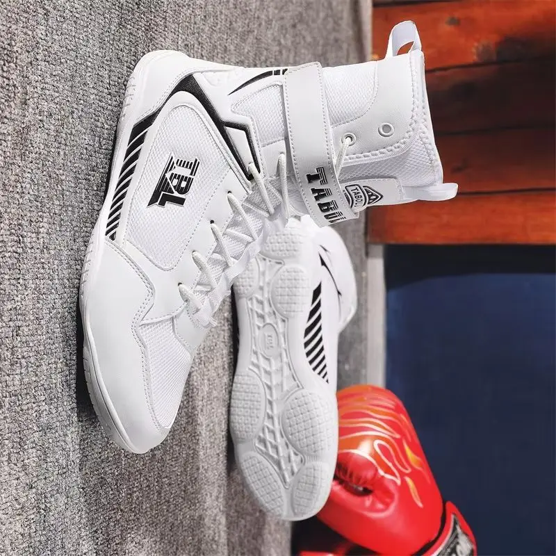 Classic Brand Comfortable Mid-Top Men Wrestling Sneakers Top Quality Wearable Boxing Fighting Boots Professional Fighting Shoe