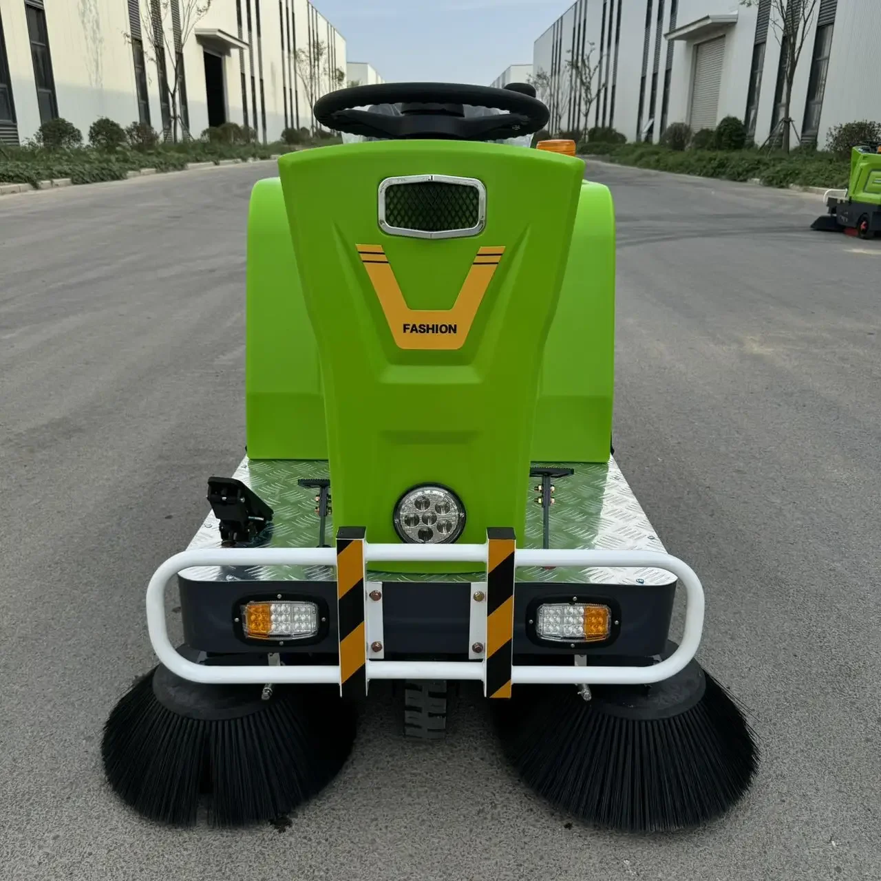Electric Road Sweeper for Workshop and Ground Floor Cleaning Floor Sweepers Industrial Sidewalk Sweeper