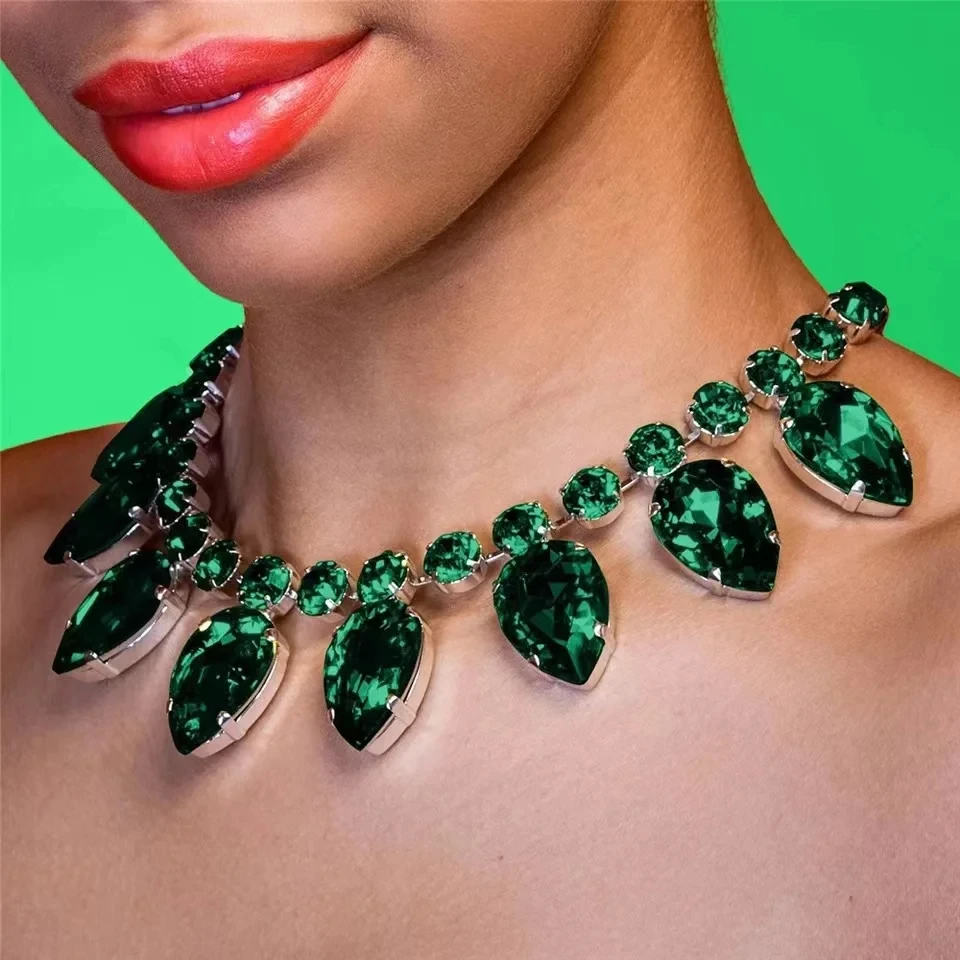 Hot selling green geometric rhinestone necklace, women's jewelry, personality necklace, large crystal necklace, gemstone necklac