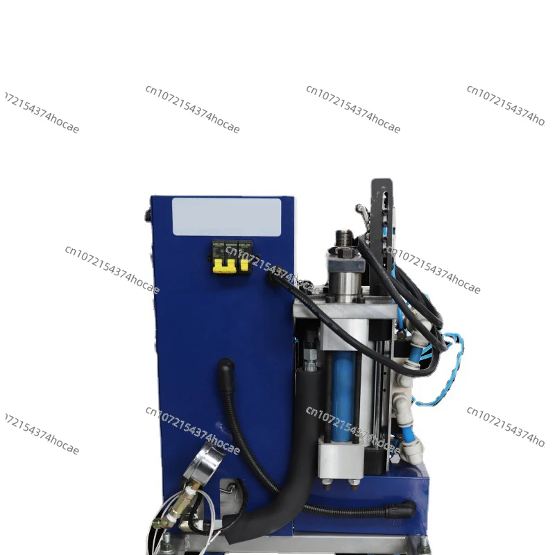 4L/min Polyurea Spraying Machine Q1 Small Polyurea Spraying Machine Independent Heating System 5000W