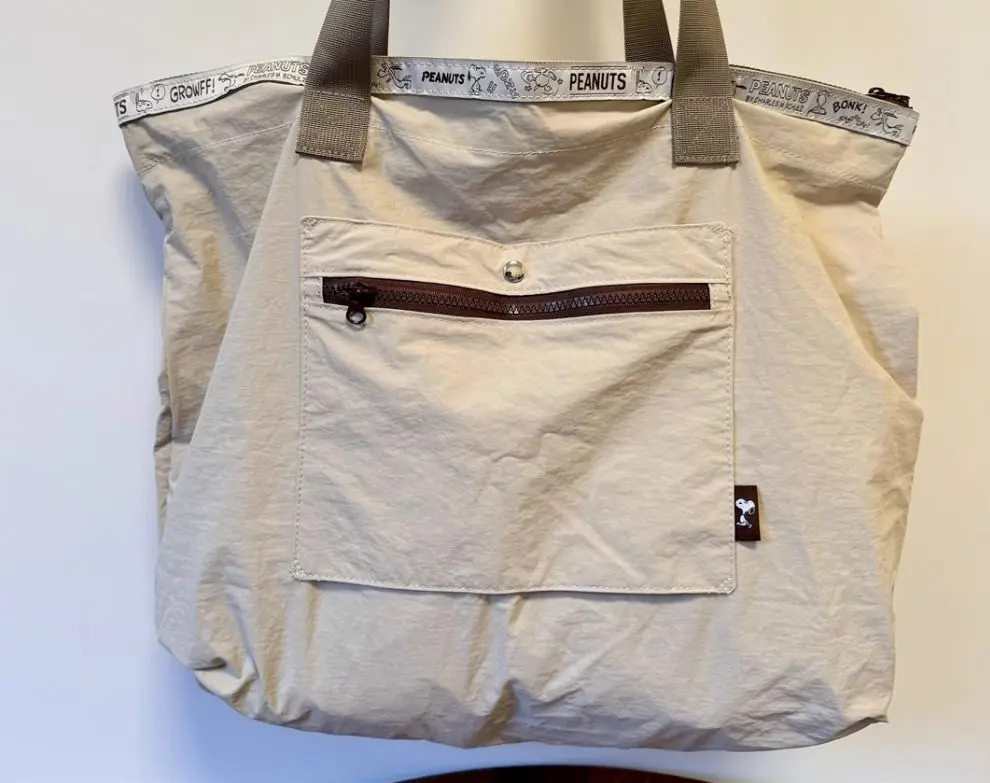 Neue Snoopy Peanuts Comic-Cartoon-Peripherieartikel, niedliche, tragbare, faltbare Reisetasche mit großer Kapazität und Schultergurt. – Detail 6