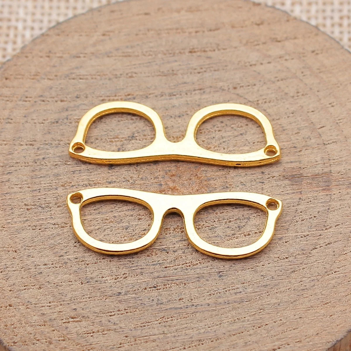 WYSIWYG 10pcs 29x10mm Pendant Glasses Connector Glasses Charm Pendants For Jewelry Making Antique Silver Color Glasses Pendants
