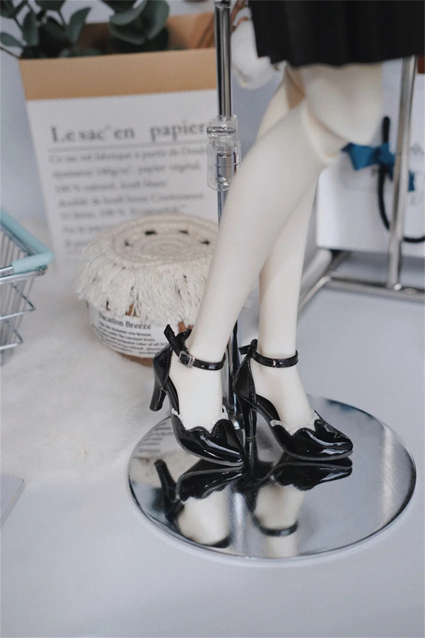 BJD shoes 1/3, 1/4 pointy toe patent leather splicing petal single button high heels BJD Doll accessories