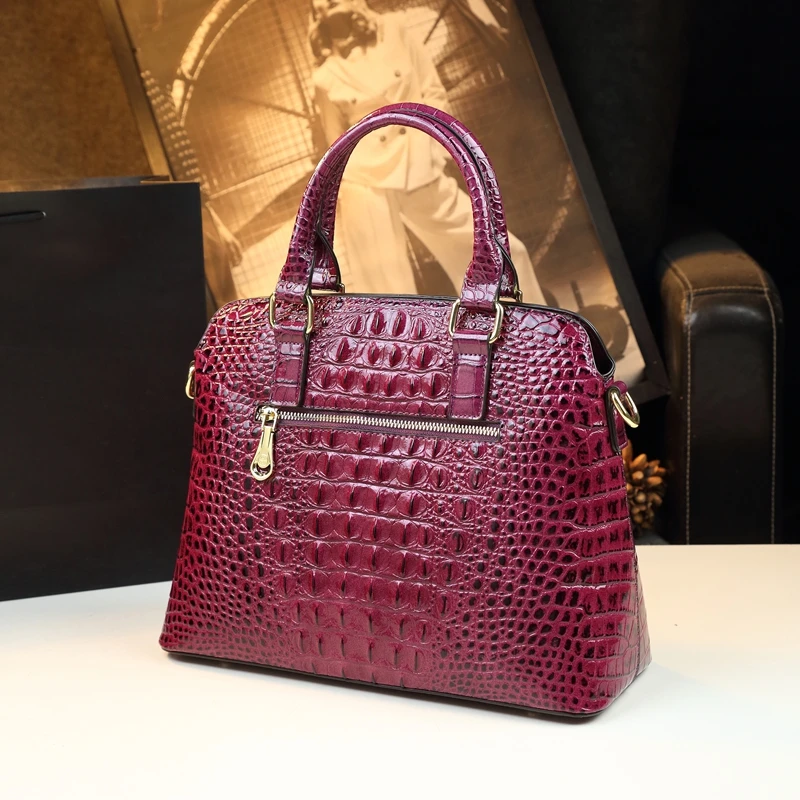 Crocodile pattern women\'s bag 2024 new fashionable and high-end handbag for middle-aged women