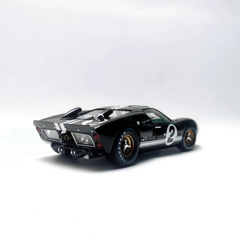 SHELBY Diecast 1:18 Scale GT40 MK2 Alloy Classic Sports Car Model Finished Product Simulation Toy Static Model Display