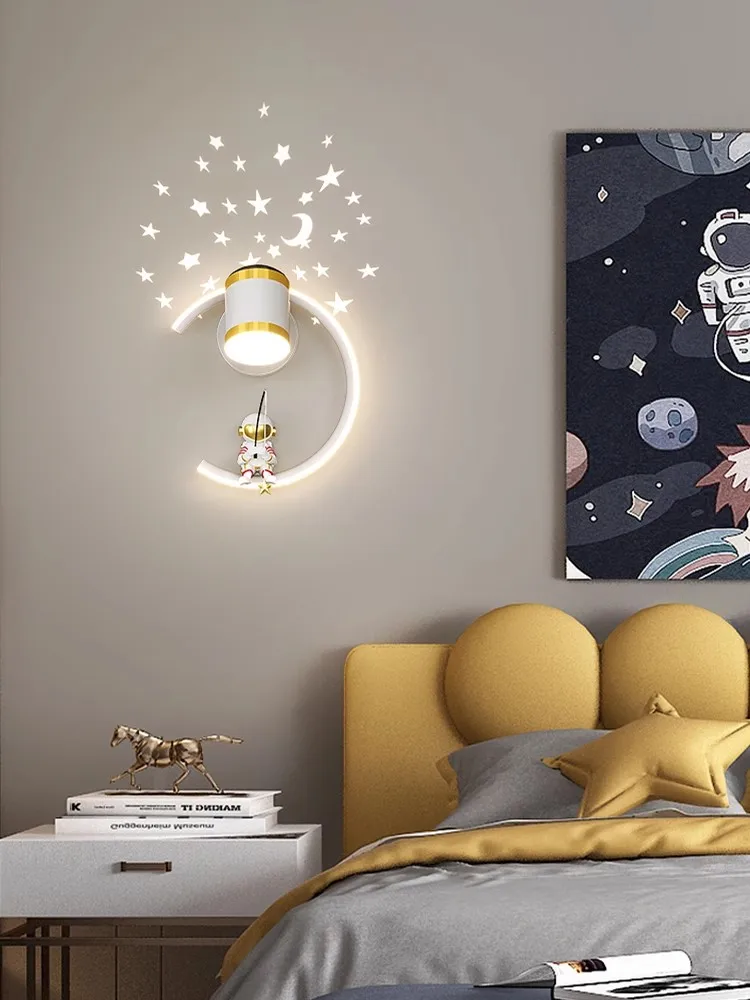 lampada de parede do astronauta para quarto infantil fundo dos desenhos animados moderno e simples lampada de cabeceira criativa para quarto menino e menina 01