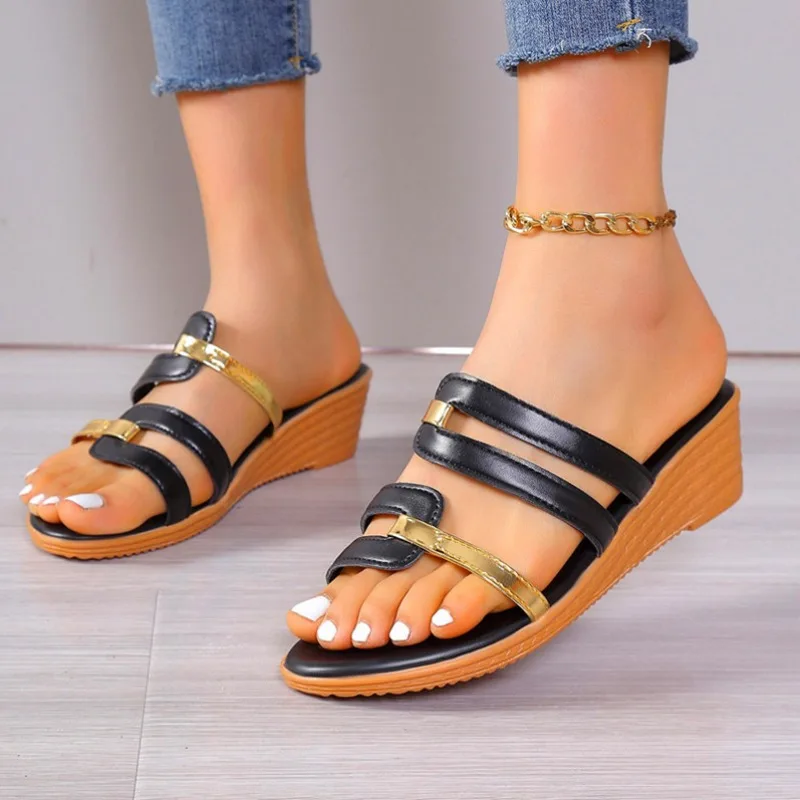 

Женские шлепанцы на танкетке большого размера, Новинка лета 2024, цветные пляжные тапочки с открытым носком, женская обувь, сандалии