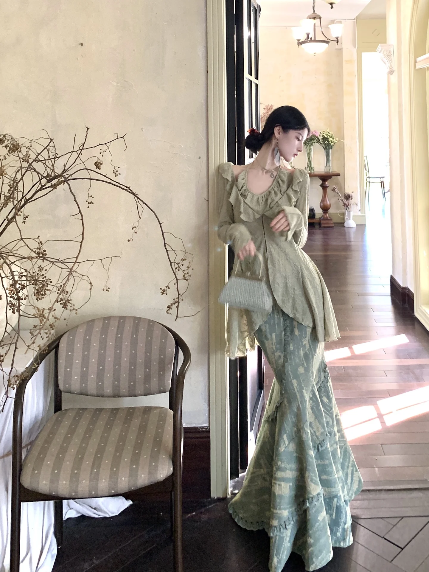 

Walkink Vintage Ruffle Long Open Cardigan Asymmetrical Hem Fi Tail Skirt Set Women's Faion Ensemble Winter Collection