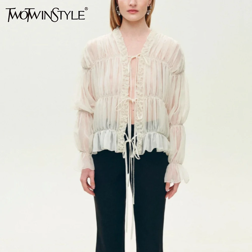 

Женская рубашка TWOTWINSTYLE, свободного кроя, с кружевными вставками, на шнуровке, с V-образным вырезом, длинными рукавами, в стиле французского кэжуал, летняя мода, новинка.