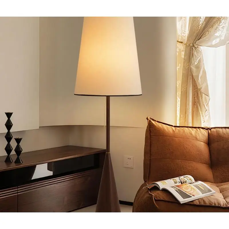 French New Vintage-style Floor Lamp For Living Room Showcasing Modern Minimalist Artistic Atmosphere Hotel Retro Led Table Lamp