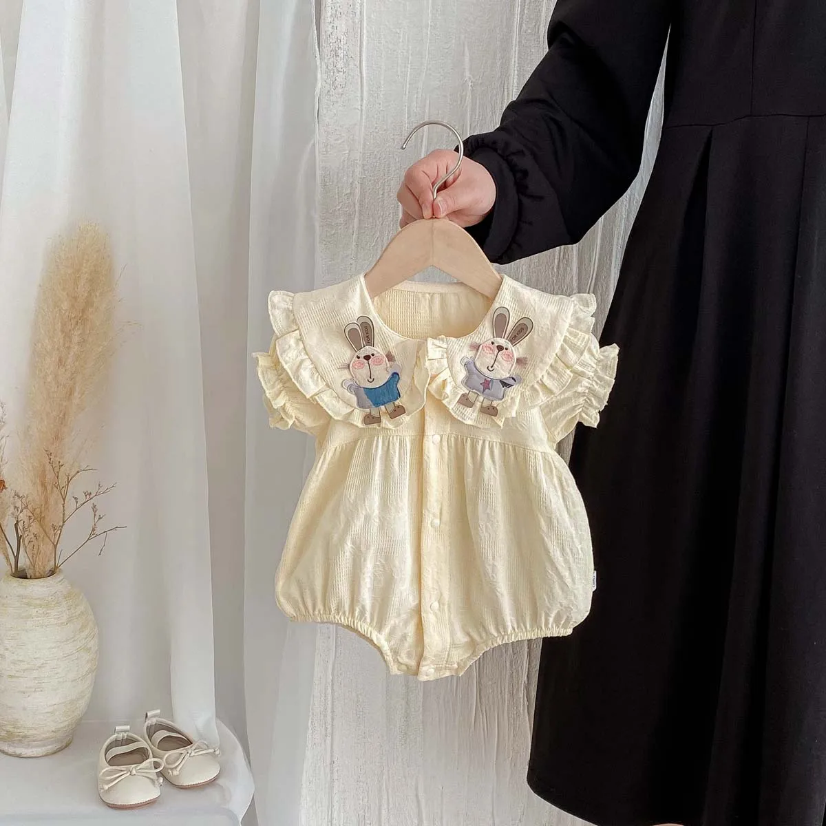 Summer New Pure Cotton Triangle jumpsuit Baby's Short-sleeved Cute Three-dimensional Rabbit Doll Collar Lace jumpsuit Suitable f