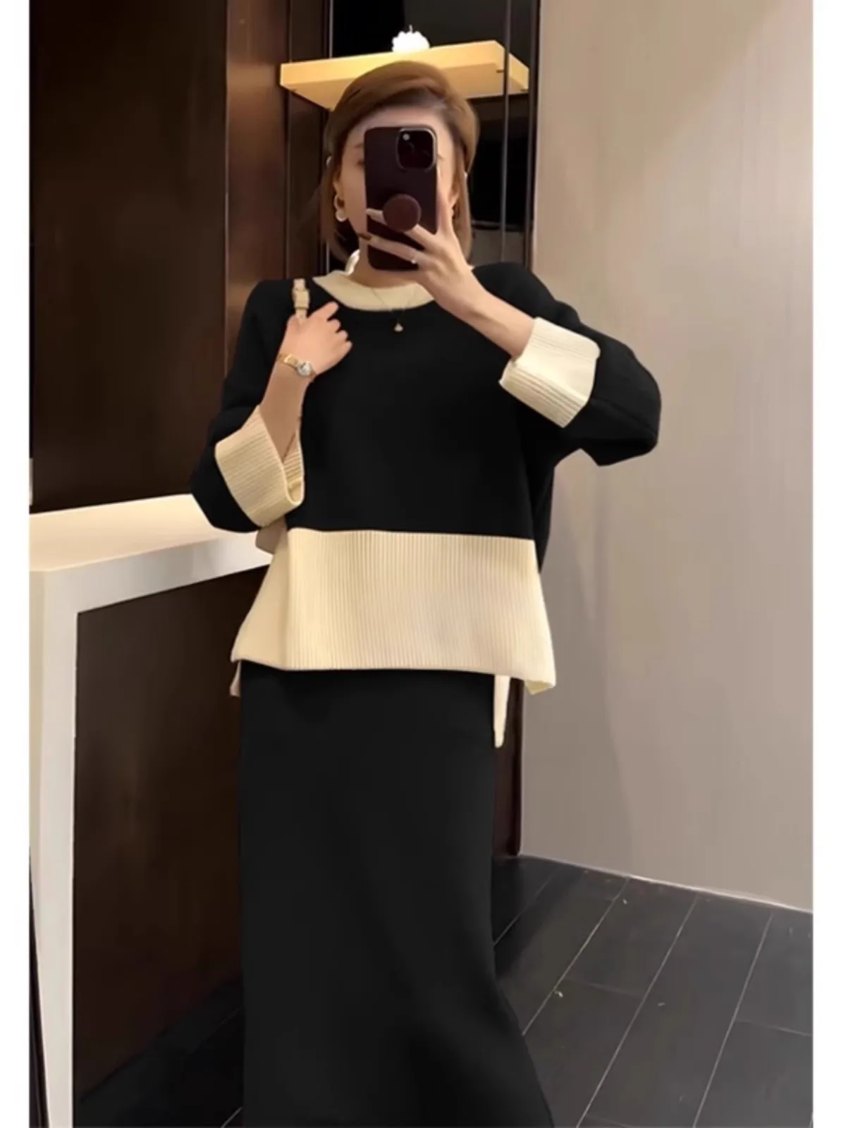 

plus Size Knitted Sweater And Skirt Set in Red for plus Size Women Comfortable Lazy Sle High Waist A-Line Skirt