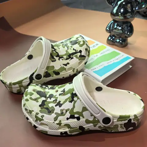 Chaussures de plage antidérapantes, classiques, confortables, légères, transfert de trous EVA, chaussures de jardin, sandales pour hommes, Style loisirs