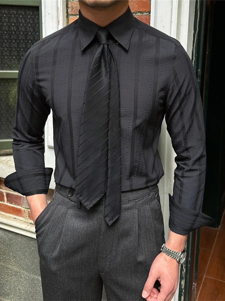 

Мистер. Мужская летняя футболка из тонкой дышащей ткани с полосками, приталенная, не мнется, универсальная, повседневная...