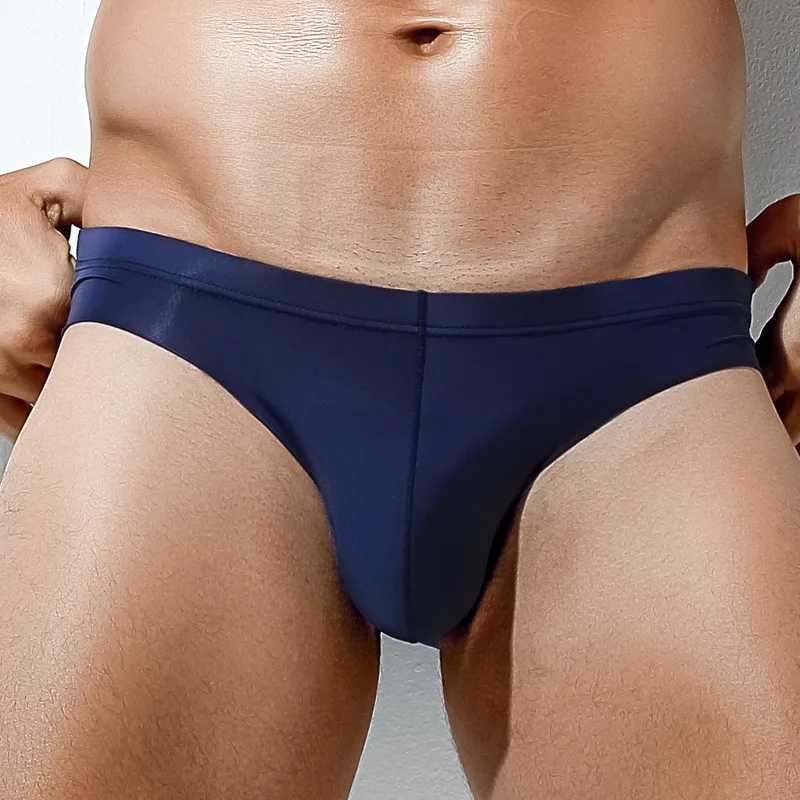 Ropa interior de seda helada de verano para hombre, ropa interior transpirable sin costuras para hombre, bragas sexis finas de Color sólido con