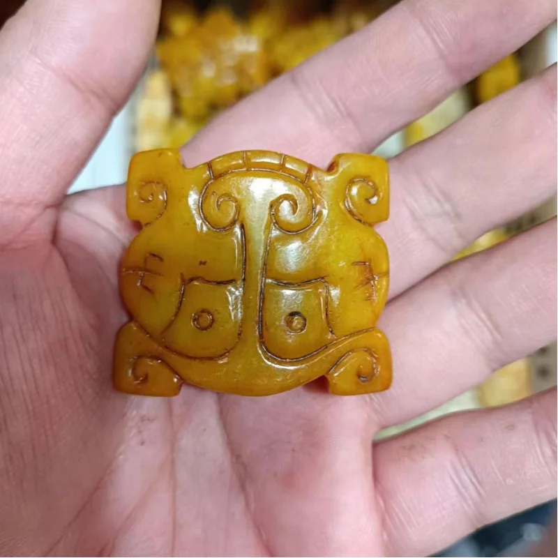 

Антикварный нефритовый кулон династии Хань Древний нефритовый кулон Xiuyan Jade Высокий древний нефрит Старый нефритовый антикварный нефритовый кулон Старые товары Животное лицо